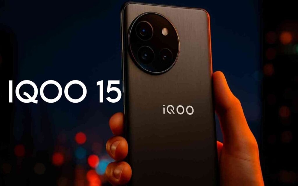 QOO 15 smartphone with 7000mAh battery and 144Hz display